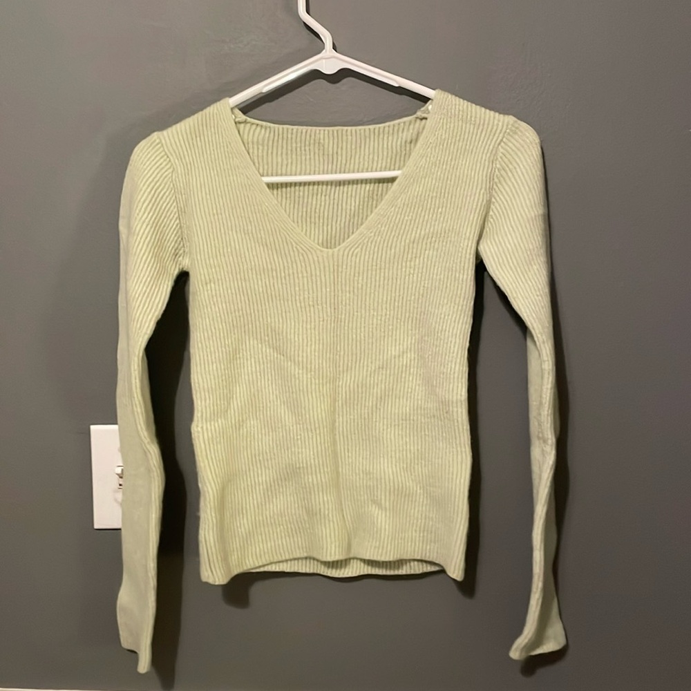 S pale green sweater